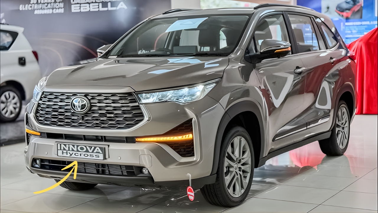 Toyota Innova Hycross